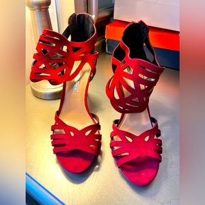 Audrey Brooke high heel pump